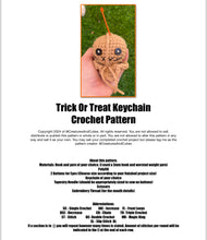 Load image into Gallery viewer, PATTERN: Trick Or Treat Keychain