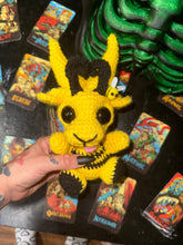 Load image into Gallery viewer, Der-Bee Goat 🐝
