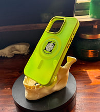 Load image into Gallery viewer, Human Jaw Bone Phone and Charger Stand