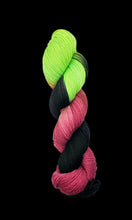 Load image into Gallery viewer, Toxic: 75/25 Merino/Nylon / DK
