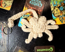 Load image into Gallery viewer, Facehugger Keychain
