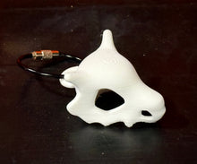 Load image into Gallery viewer, Cubone Keychain
