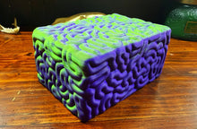 Load image into Gallery viewer, Alien Brain Box - Creatures And Cuties
