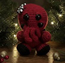 Load image into Gallery viewer, Dark Christmas Cthulhu - Creatures And Cuties
